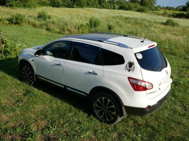 Белый Ниссан Кашкай, объемом двигателя 1.5 л и пробегом 184 тыс. км за 10072 $, фото 1 на Automoto.ua