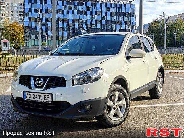 Белый Ниссан Кашкай, объемом двигателя 1.6 л и пробегом 200 тыс. км за 8888 $, фото 1 на Automoto.ua