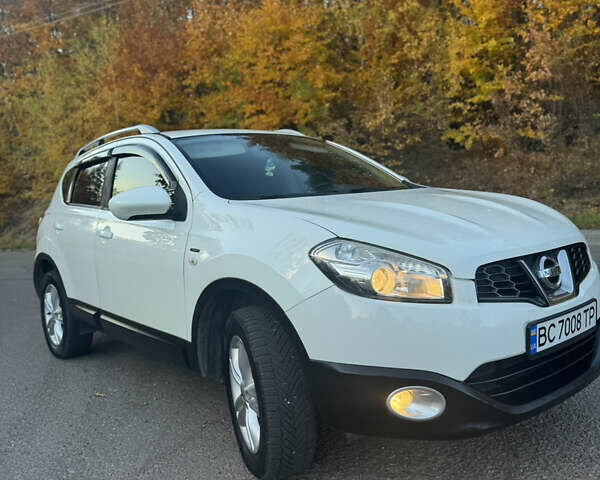 Ниссан Кашкай 2011 в Долине на Automoto.ua Белый Ниссан Кашкай, объемом двигателя 1.46 л и пробегом 263 тыс. км за 9700 $, фото 1 на Automoto.ua