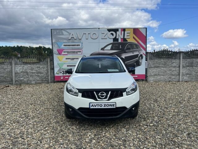 Белый Ниссан Кашкай, объемом двигателя 2 л и пробегом 215 тыс. км за 10499 $, фото 1 на Automoto.ua