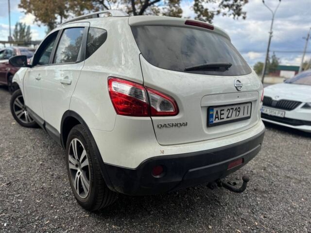 Белый Ниссан Кашкай, объемом двигателя 2 л и пробегом 180 тыс. км за 5999 $, фото 1 на Automoto.ua