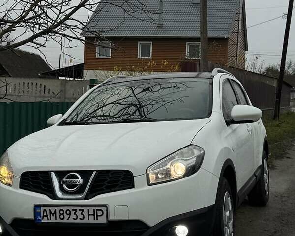 Белый Ниссан Кашкай, объемом двигателя 1.5 л и пробегом 234 тыс. км за 10500 $, фото 1 на Automoto.ua