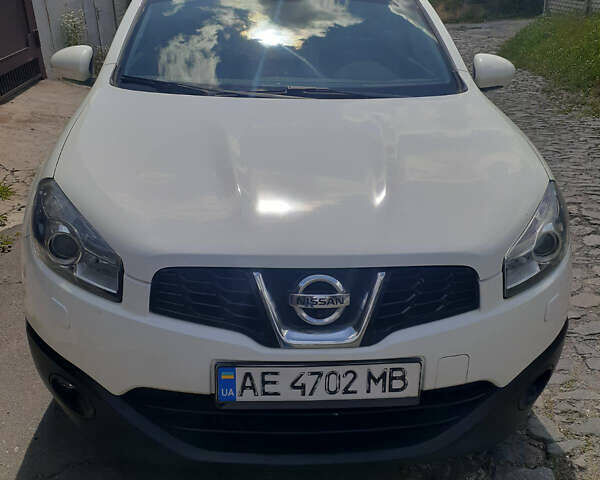 Белый Ниссан Кашкай, объемом двигателя 1.6 л и пробегом 157 тыс. км за 10900 $, фото 1 на Automoto.ua