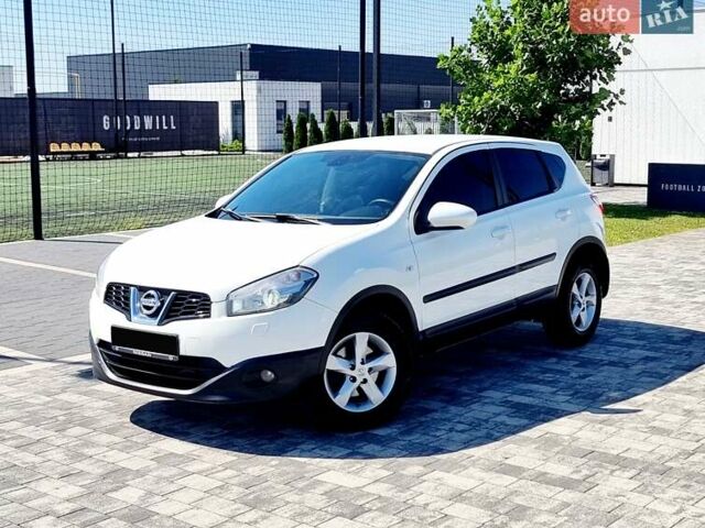 Белый Ниссан Кашкай, объемом двигателя 2 л и пробегом 162 тыс. км за 11899 $, фото 1 на Automoto.ua