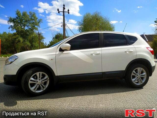 Белый Ниссан Кашкай, объемом двигателя 1.6 л и пробегом 223 тыс. км за 10200 $, фото 1 на Automoto.ua