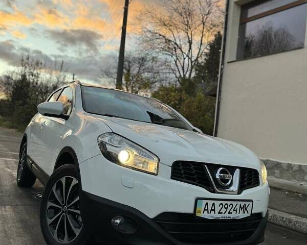Белый Ниссан Кашкай, объемом двигателя 2 л и пробегом 159 тыс. км за 11200 $, фото 1 на Automoto.ua