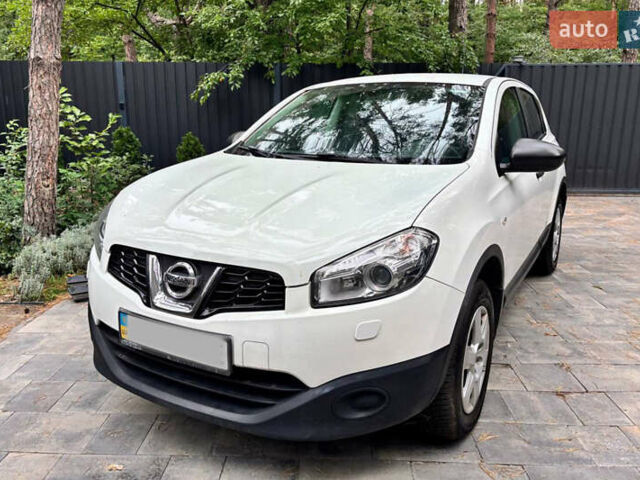 Белый Ниссан Кашкай, объемом двигателя 2 л и пробегом 120 тыс. км за 12500 $, фото 1 на Automoto.ua