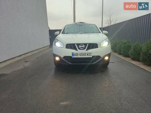 Белый Ниссан Кашкай, объемом двигателя 1.6 л и пробегом 172 тыс. км за 10500 $, фото 1 на Automoto.ua