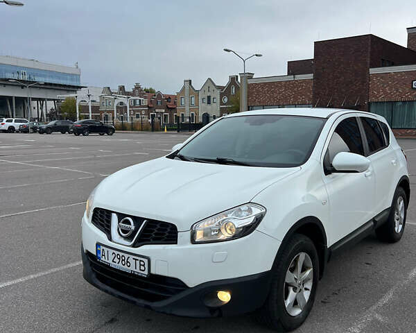 Белый Ниссан Кашкай, объемом двигателя 2 л и пробегом 129 тыс. км за 12900 $, фото 1 на Automoto.ua