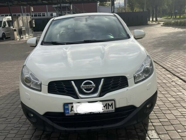Белый Ниссан Кашкай, объемом двигателя 2 л и пробегом 190 тыс. км за 10000 $, фото 1 на Automoto.ua