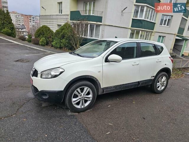 Белый Ниссан Кашкай, объемом двигателя 1.5 л и пробегом 181 тыс. км за 11800 $, фото 1 на Automoto.ua