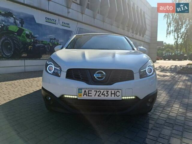 Белый Ниссан Кашкай, объемом двигателя 2 л и пробегом 87 тыс. км за 12800 $, фото 1 на Automoto.ua