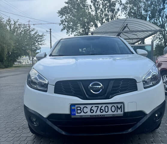 Білий Ніссан Кашкай, об'ємом двигуна 1.5 л та пробігом 208 тис. км за 11600 $, фото 1 на Automoto.ua