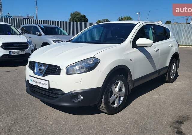 Білий Ніссан Кашкай, об'ємом двигуна 1.6 л та пробігом 295 тис. км за 10500 $, фото 1 на Automoto.ua
