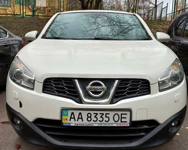 Белый Ниссан Кашкай, объемом двигателя 1.6 л и пробегом 87 тыс. км за 12500 $, фото 1 на Automoto.ua