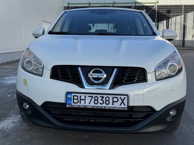Білий Ніссан Кашкай, об'ємом двигуна 1.6 л та пробігом 135 тис. км за 10000 $, фото 1 на Automoto.ua