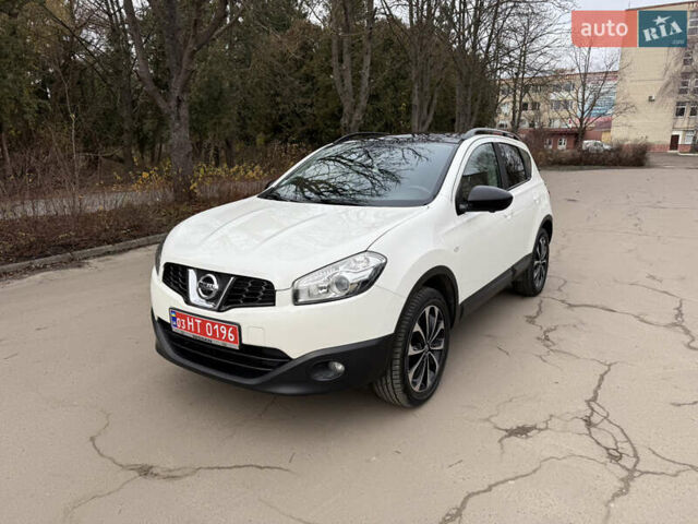 Білий Ніссан Кашкай, об'ємом двигуна 1.5 л та пробігом 177 тис. км за 12299 $, фото 1 на Automoto.ua