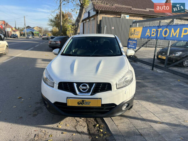 Белый Ниссан Кашкай, объемом двигателя 1.6 л и пробегом 167 тыс. км за 10000 $, фото 1 на Automoto.ua