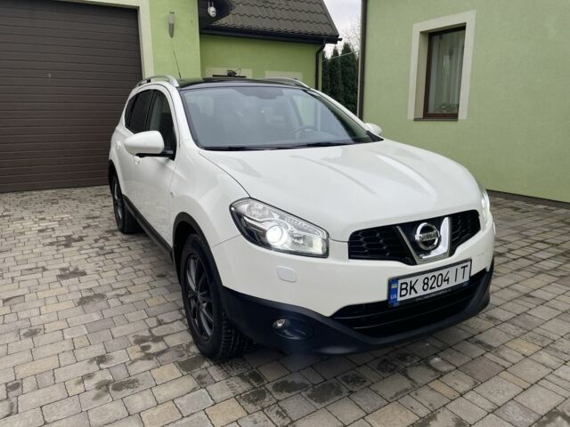 Білий Ніссан Кашкай, об'ємом двигуна 1.6 л та пробігом 253 тис. км за 12950 $, фото 1 на Automoto.ua