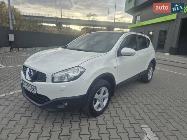 Ниссан Кашкай 2013 в Тернополе на Automoto.ua Белый Ниссан Кашкай, объемом двигателя 2 л и пробегом 135 тыс. км за 10900 $, фото 1 на Automoto.ua