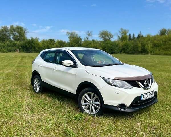 Белый Ниссан Кашкай, объемом двигателя 1.6 л и пробегом 130 тыс. км за 15200 $, фото 1 на Automoto.ua