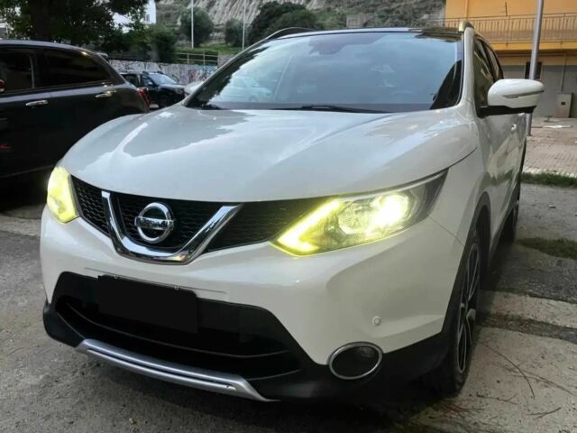 Білий Ніссан Кашкай, об'ємом двигуна 1.6 л та пробігом 84 тис. км за 8100 $, фото 1 на Automoto.ua