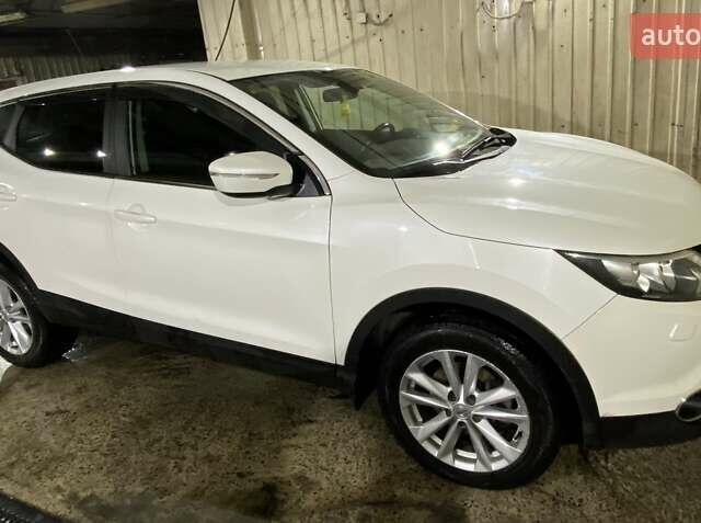 Білий Ніссан Кашкай, об'ємом двигуна 1.6 л та пробігом 169 тис. км за 14700 $, фото 1 на Automoto.ua
