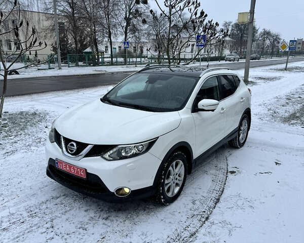 Белый Ниссан Кашкай, объемом двигателя 1.5 л и пробегом 175 тыс. км за 14999 $, фото 1 на Automoto.ua