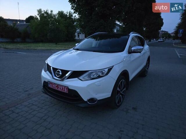 Белый Ниссан Кашкай, объемом двигателя 1.6 л и пробегом 237 тыс. км за 14999 $, фото 1 на Automoto.ua