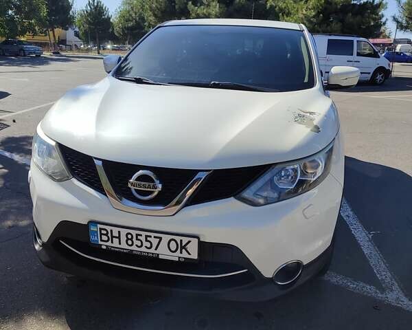 Белый Ниссан Кашкай, объемом двигателя 1.6 л и пробегом 173 тыс. км за 14000 $, фото 1 на Automoto.ua
