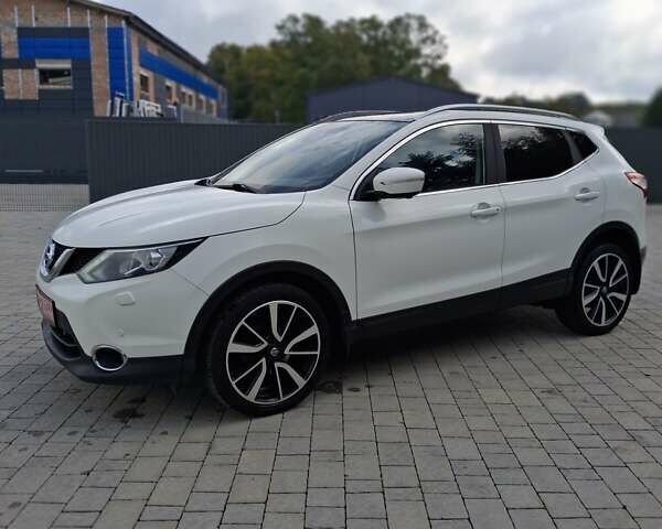 Белый Ниссан Кашкай, объемом двигателя 1.6 л и пробегом 211 тыс. км за 14600 $, фото 1 на Automoto.ua