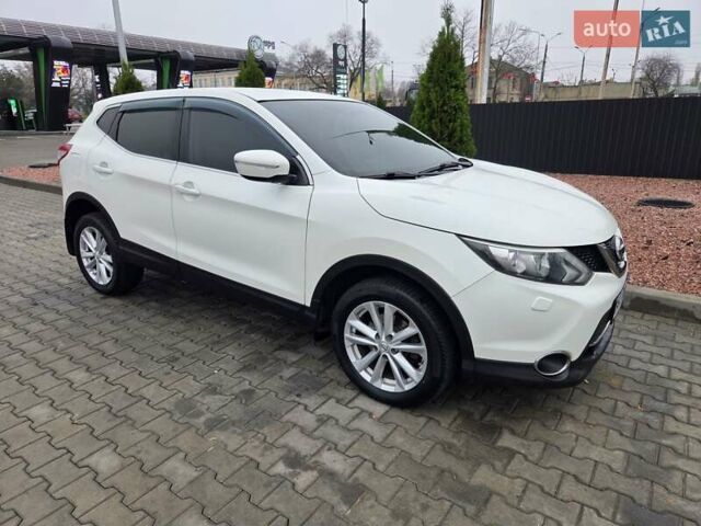 Білий Ніссан Кашкай, об'ємом двигуна 1.6 л та пробігом 174 тис. км за 13400 $, фото 1 на Automoto.ua