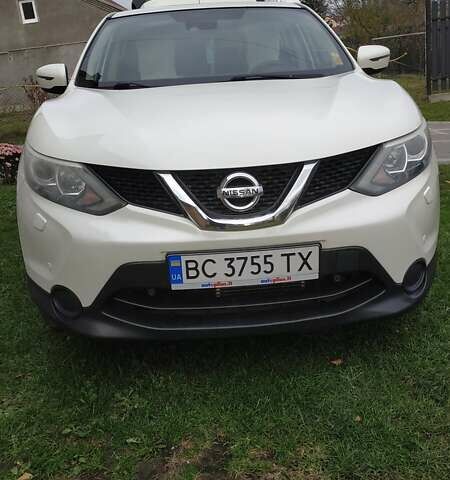 Белый Ниссан Кашкай, объемом двигателя 1.2 л и пробегом 138 тыс. км за 13300 $, фото 1 на Automoto.ua
