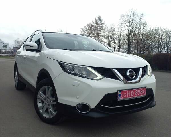 Белый Ниссан Кашкай, объемом двигателя 1.5 л и пробегом 229 тыс. км за 15777 $, фото 1 на Automoto.ua