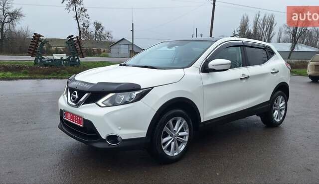 Белый Ниссан Кашкай, объемом двигателя 1.5 л и пробегом 134 тыс. км за 14900 $, фото 1 на Automoto.ua