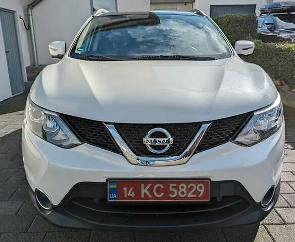 Белый Ниссан Кашкай, объемом двигателя 1.6 л и пробегом 167 тыс. км за 12999 $, фото 1 на Automoto.ua