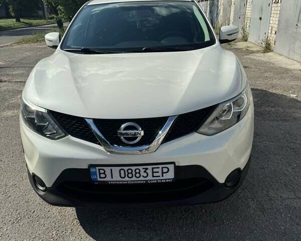 Белый Ниссан Кашкай, объемом двигателя 1.2 л и пробегом 147 тыс. км за 12500 $, фото 1 на Automoto.ua