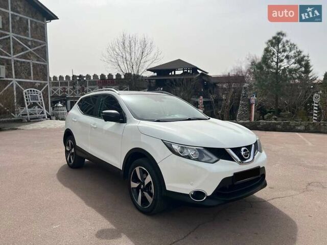 Белый Ниссан Кашкай, объемом двигателя 1.46 л и пробегом 178 тыс. км за 13500 $, фото 1 на Automoto.ua