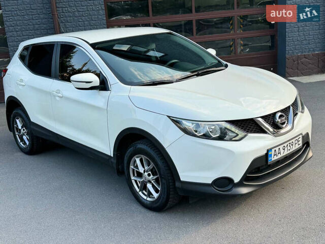 Белый Ниссан Кашкай, объемом двигателя 1.2 л и пробегом 88 тыс. км за 12500 $, фото 1 на Automoto.ua