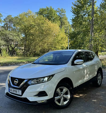 Белый Ниссан Кашкай, объемом двигателя 1.2 л и пробегом 78 тыс. км за 17200 $, фото 1 на Automoto.ua