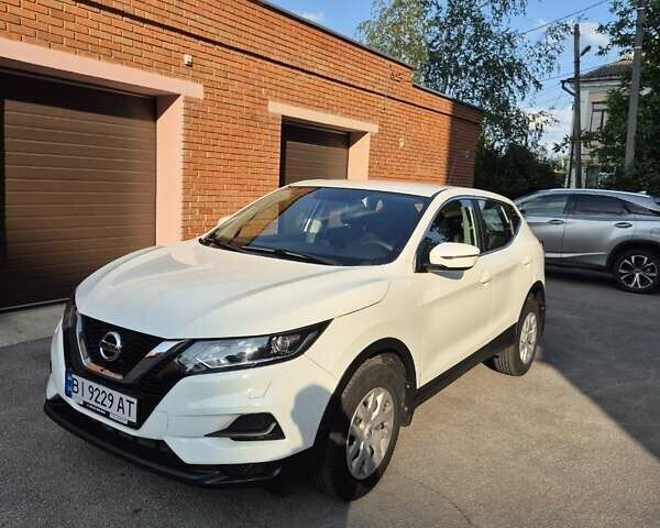 Белый Ниссан Кашкай, объемом двигателя 1.2 л и пробегом 49 тыс. км за 17000 $, фото 1 на Automoto.ua