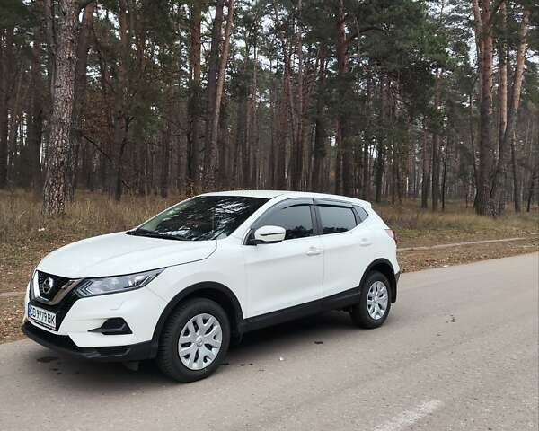 Белый Ниссан Кашкай, объемом двигателя 1.2 л и пробегом 42 тыс. км за 18200 $, фото 1 на Automoto.ua