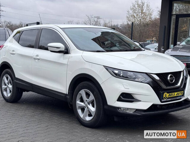 Белый Ниссан Кашкай, объемом двигателя 1.2 л и пробегом 92 тыс. км за 15900 $, фото 1 на Automoto.ua