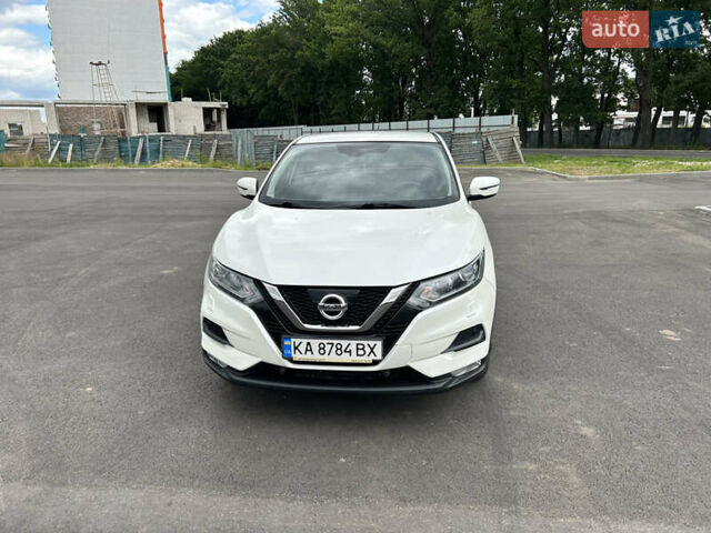 Белый Ниссан Кашкай, объемом двигателя 1.6 л и пробегом 175 тыс. км за 17200 $, фото 1 на Automoto.ua