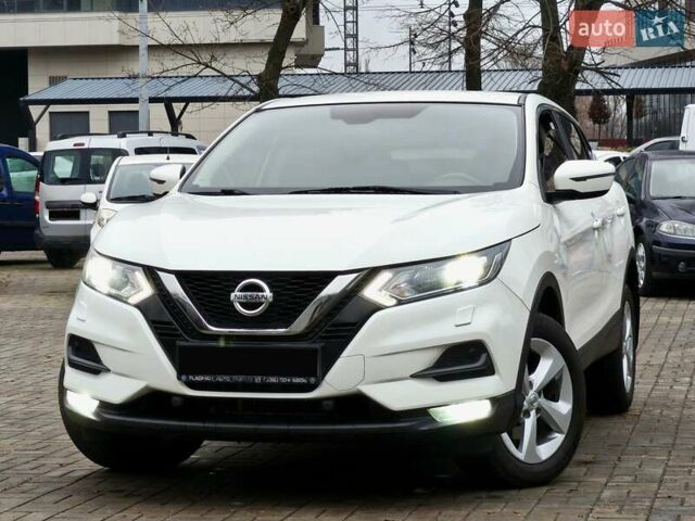 Белый Ниссан Кашкай, объемом двигателя 1.2 л и пробегом 80 тыс. км за 15200 $, фото 1 на Automoto.ua