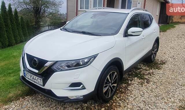 Белый Ниссан Кашкай, объемом двигателя 1.2 л и пробегом 43 тыс. км за 18800 $, фото 1 на Automoto.ua
