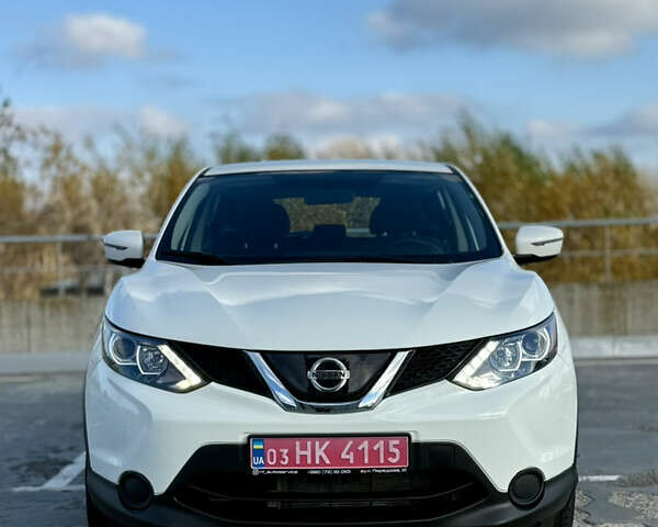 Белый Ниссан Кашкай, объемом двигателя 2 л и пробегом 110 тыс. км за 13500 $, фото 1 на Automoto.ua
