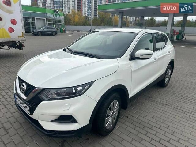 Ниссан Кашкай 2019 в Киеве на Automoto.ua Белый Ниссан Кашкай, объемом двигателя 1.6 л и пробегом 117 тыс. км за 19500 $, фото 1 на Automoto.ua
