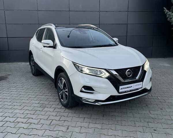 Белый Ниссан Кашкай, объемом двигателя 2 л и пробегом 64 тыс. км за 21500 $, фото 1 на Automoto.ua