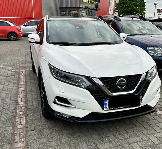 Белый Ниссан Кашкай, объемом двигателя 1.6 л и пробегом 102 тыс. км за 18000 $, фото 1 на Automoto.ua